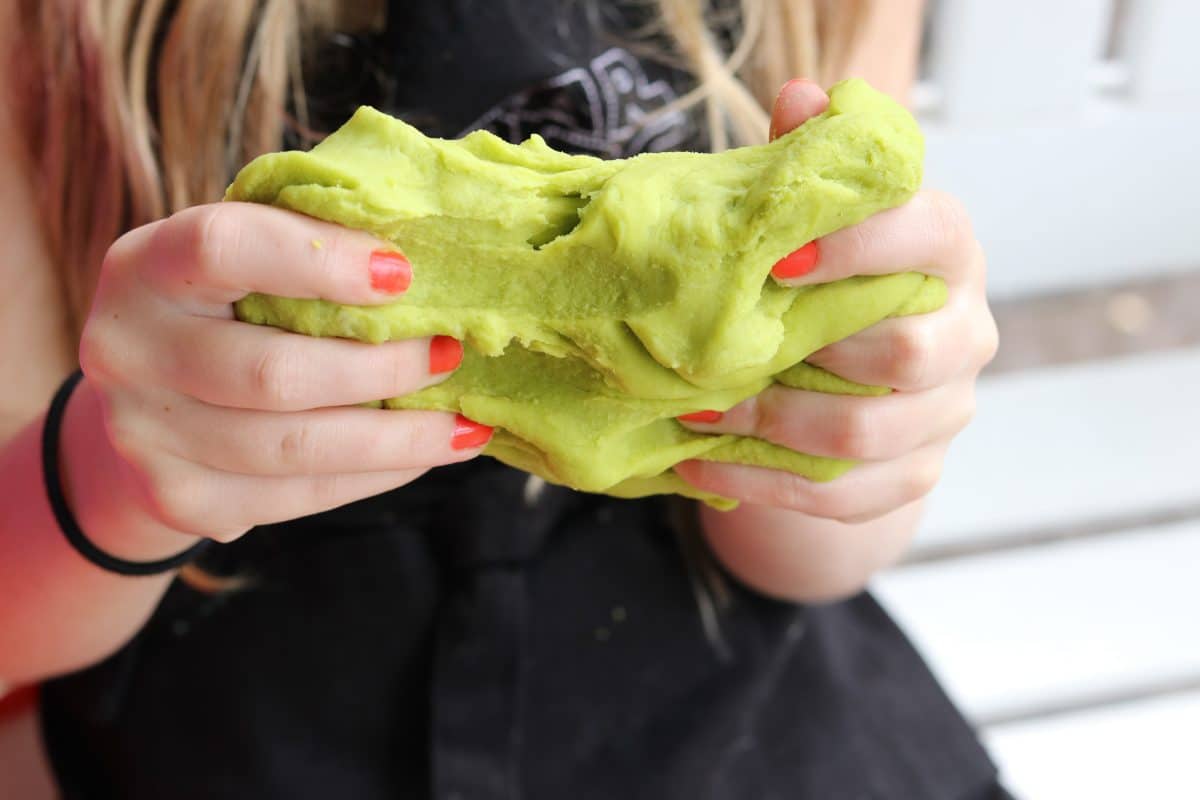Preschool Playdough || Erin Brighton | DIY | Kid Crafts | Kids in the Kitchen