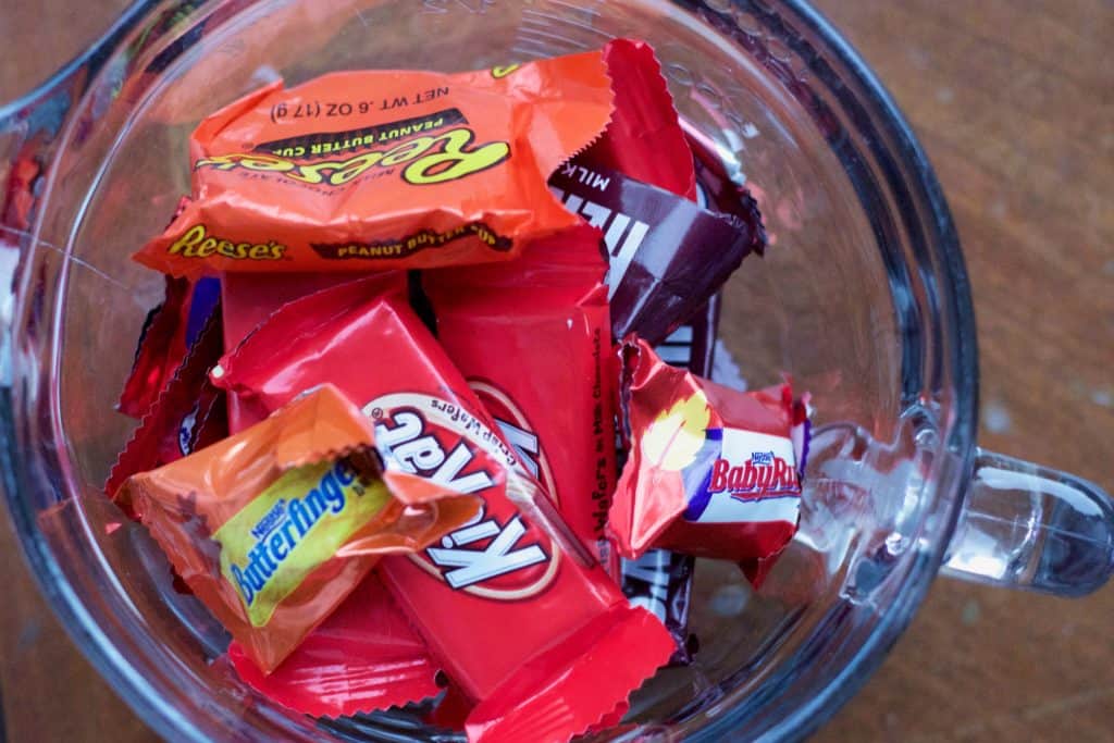 Nutty Candy Bar Fudge || Erin Brighton | #SundaySupper | gluten-free | dessert | chocolate | Halloween recipes