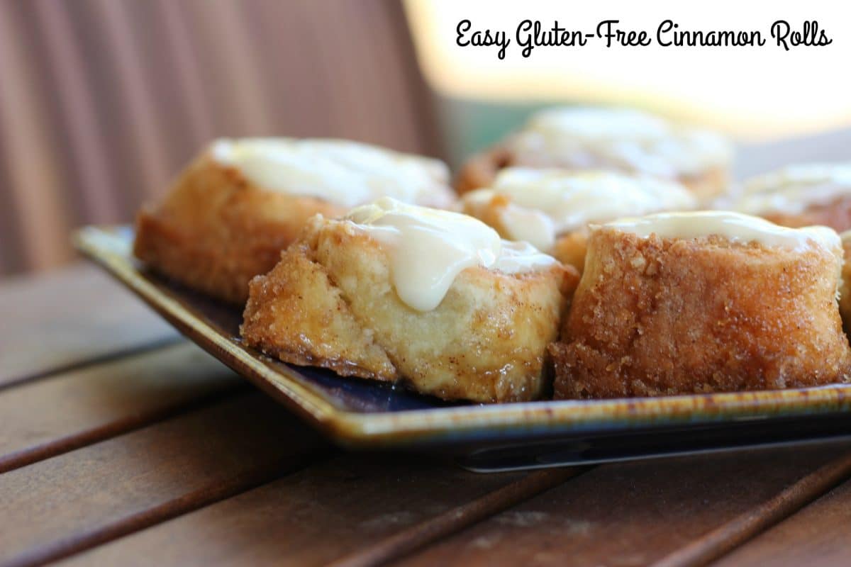 Easy Gluten-Free Cinnamon Rolls || Erin Brighton | breakfast | brunch | holiday baking | party food | copycat recipes