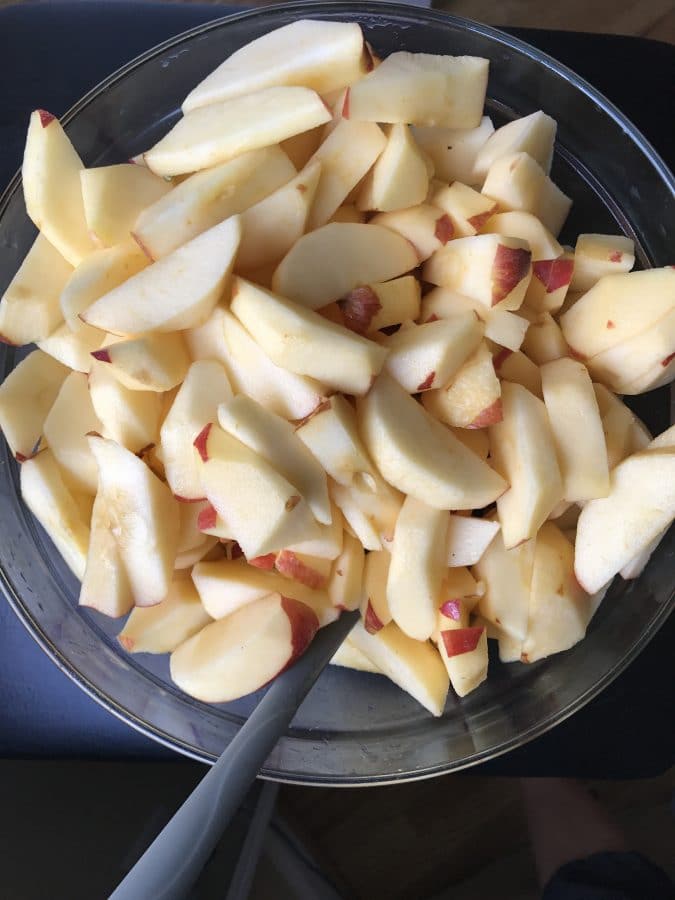 Slow Cooker Chunky Apple Sauce || Erin Brighton | Slow Cooker Recipes | Fall Recipes | Apple Season | Got To Be NC