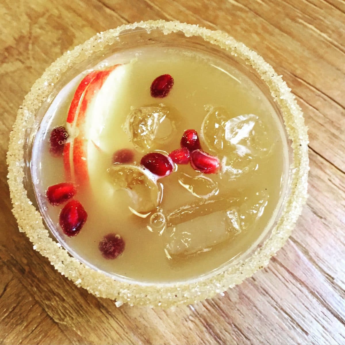 Sparkling Apple Cider Sangria || Camp Brighton | cocktails | easy drinks | party drinks | apple season | Got To Be NC